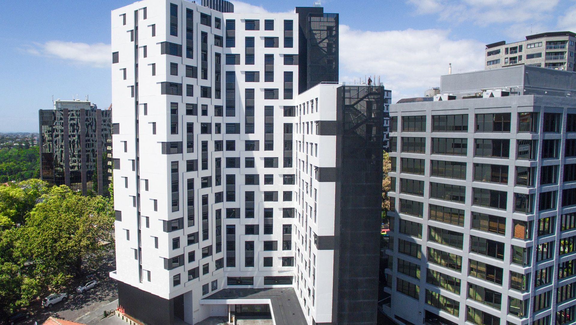 Unilodge, Symonds St banner