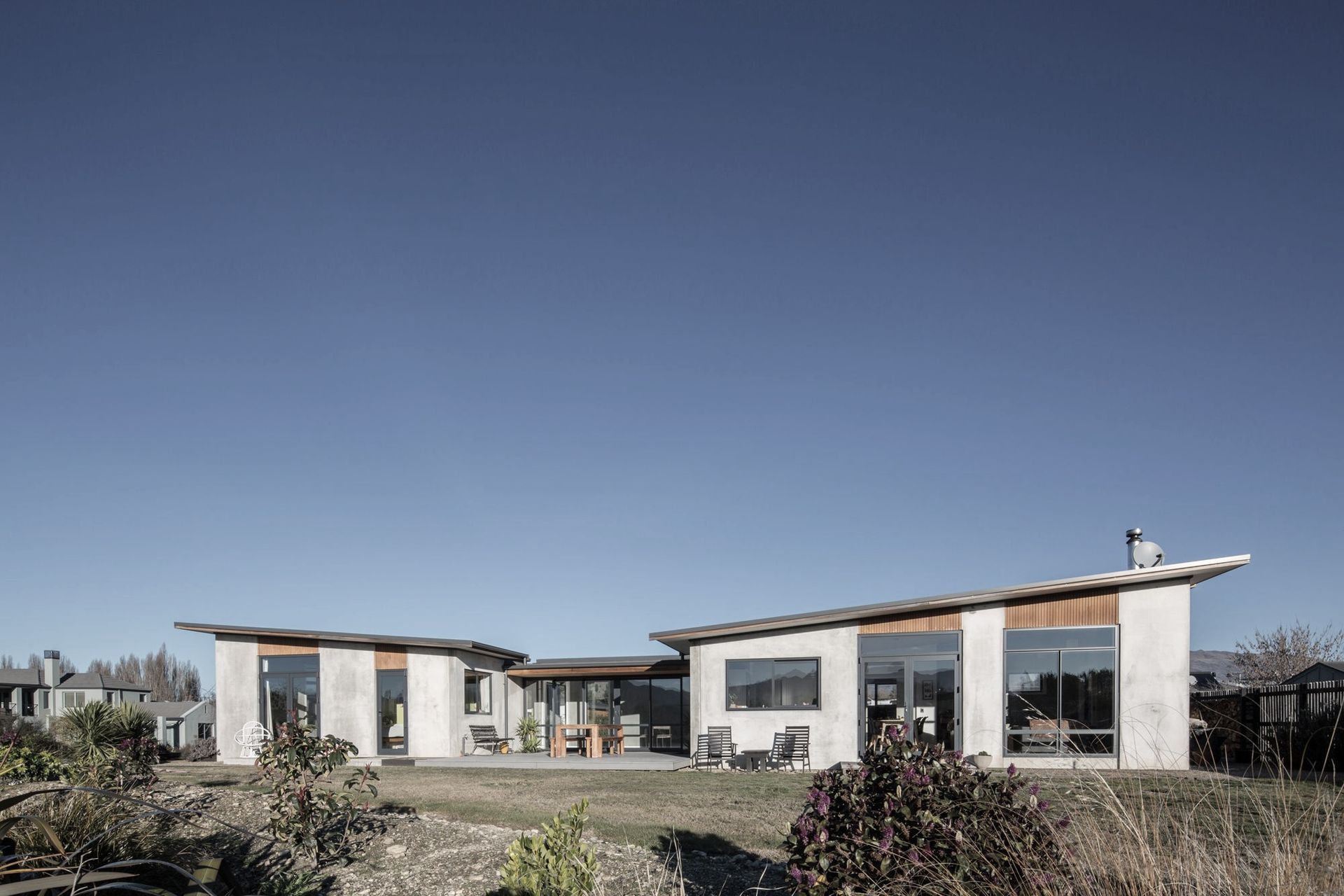 Clutha River House 2