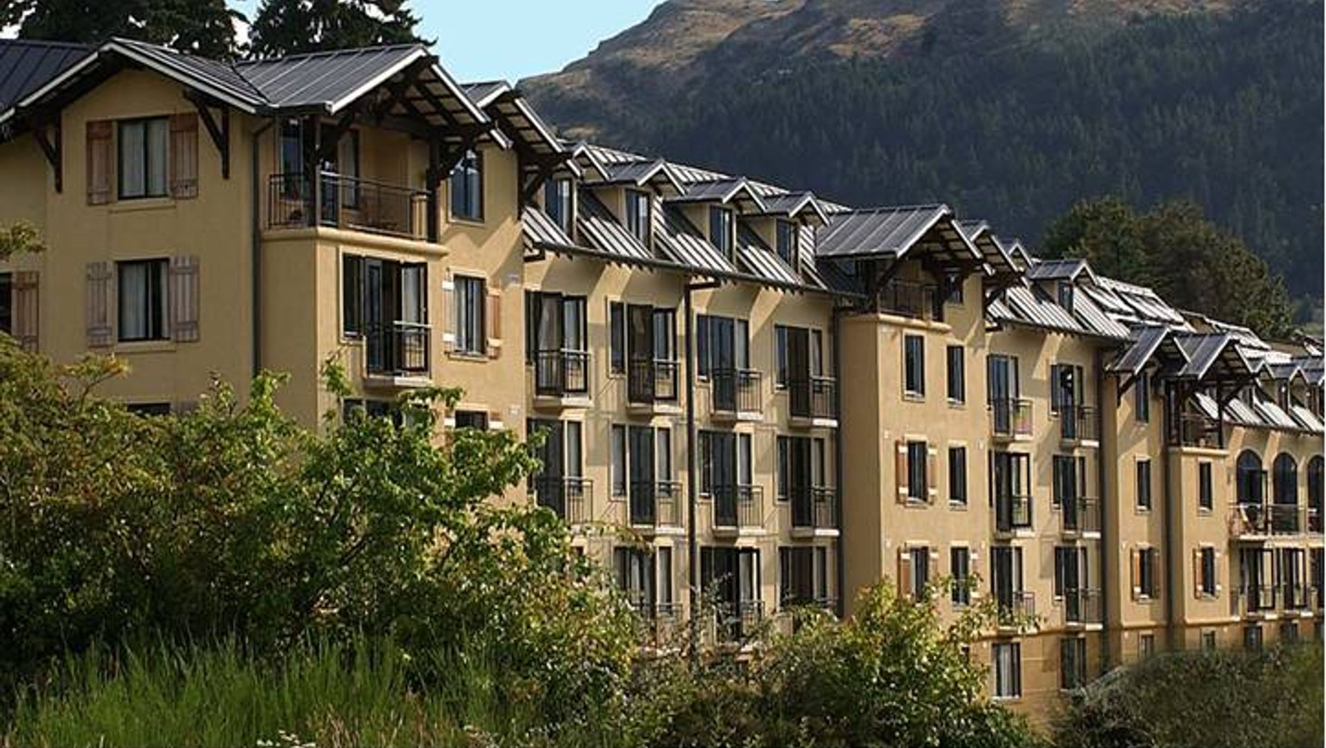 Hotel St. Moritz banner