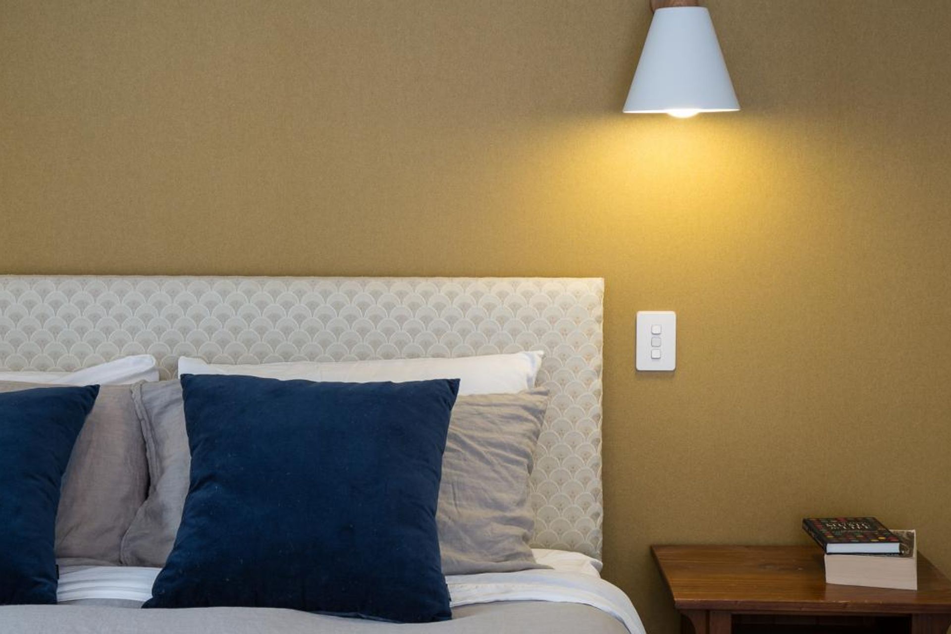 An Elegance Plays Out