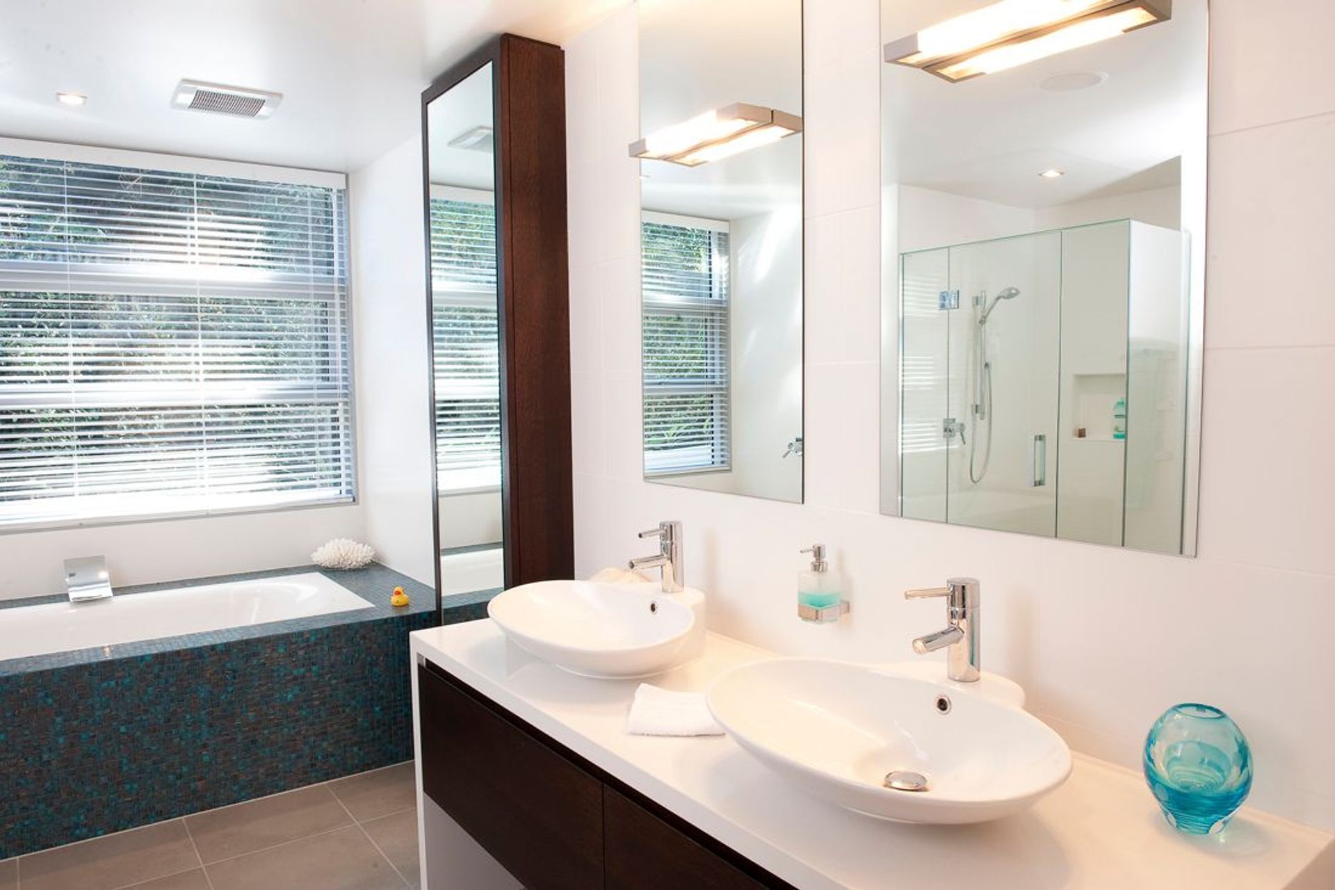 Bleakhouse Road House