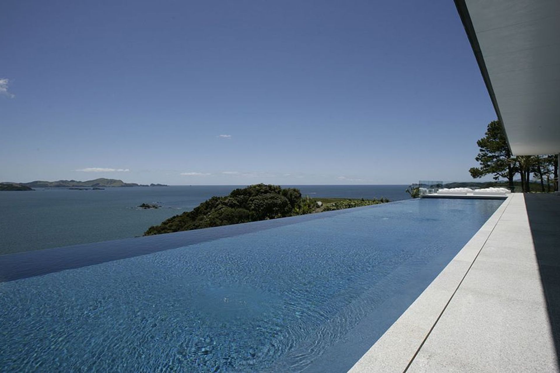 Eagles Nest by crosson clarke carnachan architects