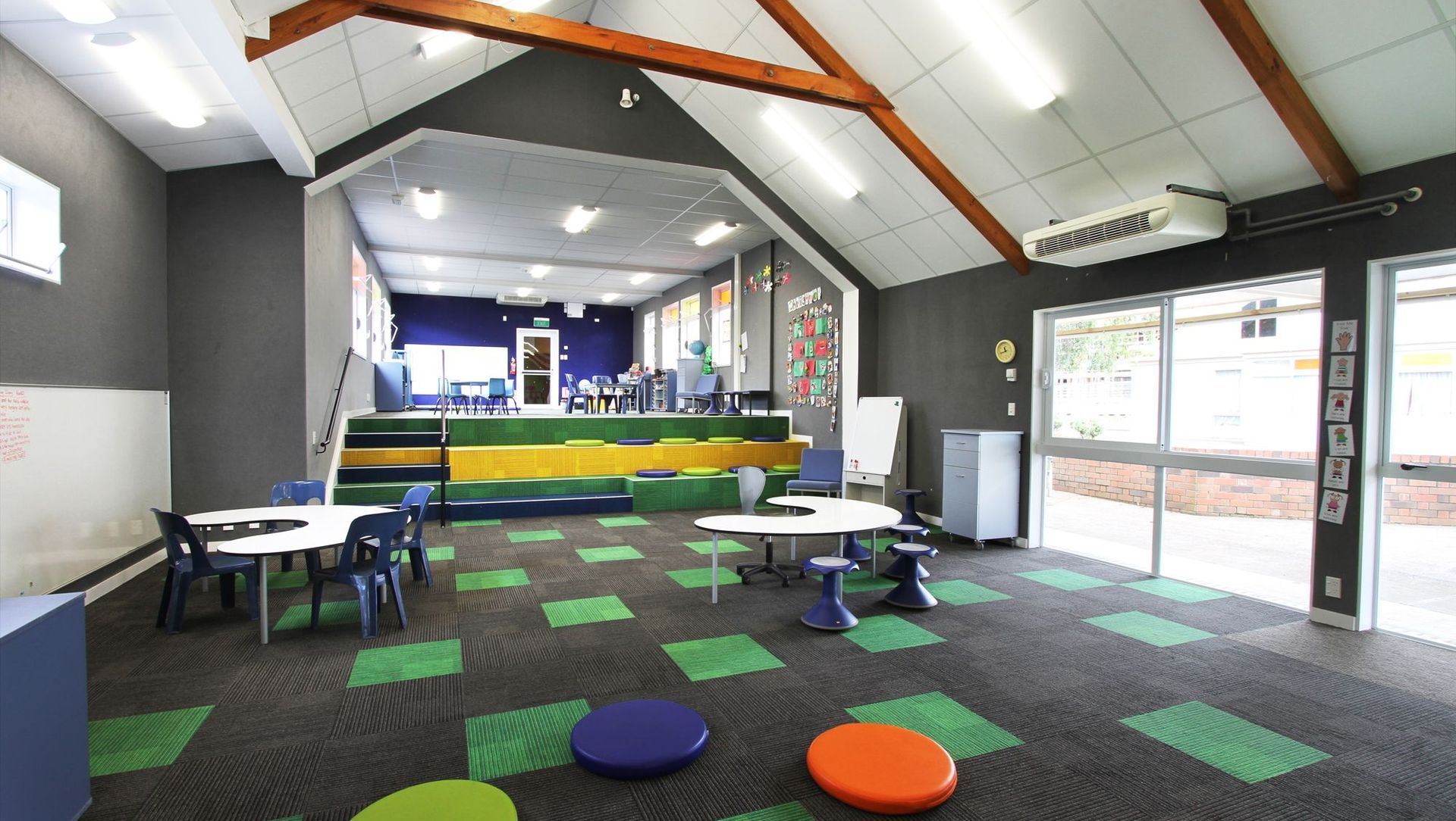 Ellerslie School banner