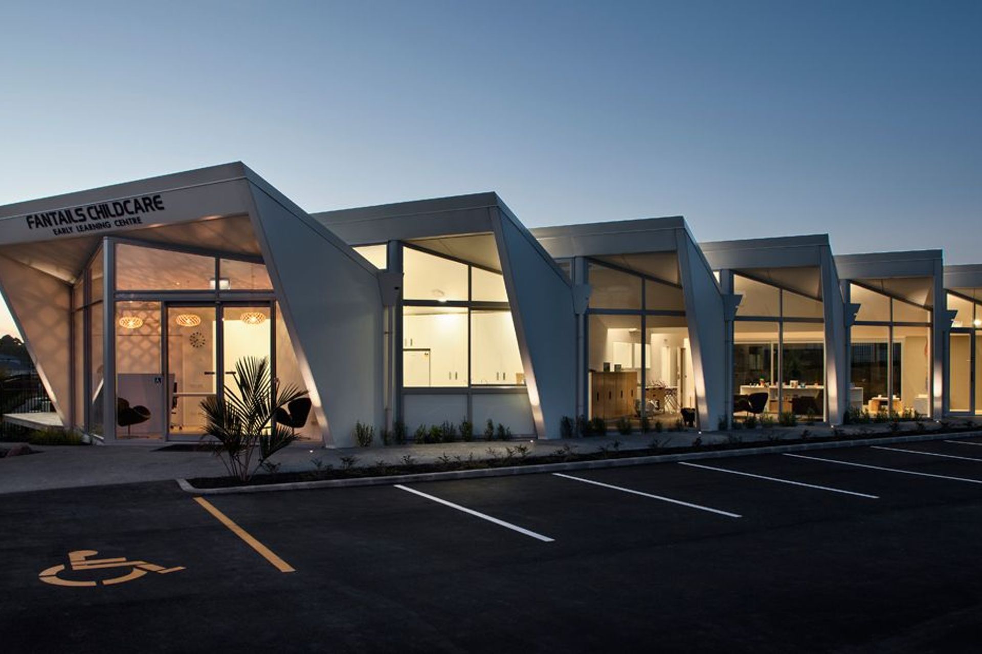 FANTAILS, SILVERDALE