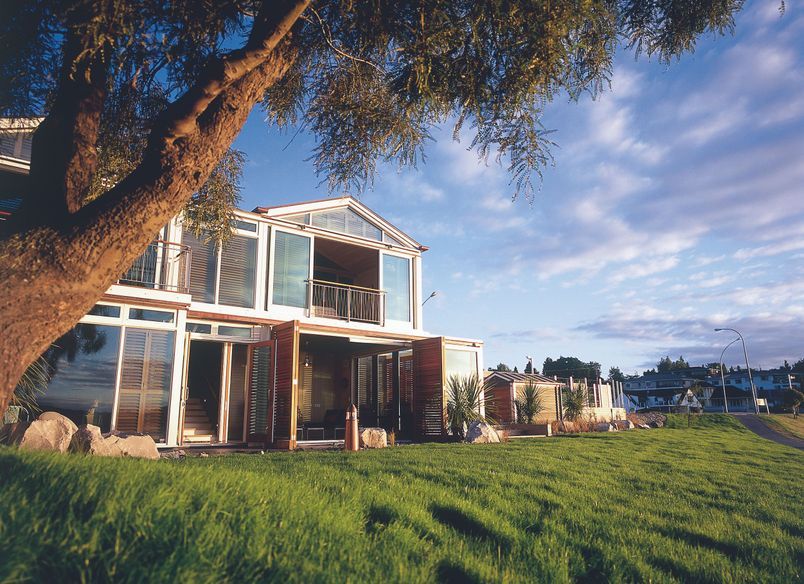 Te Kowhai Landing | Lakeside Boutique Accommodation