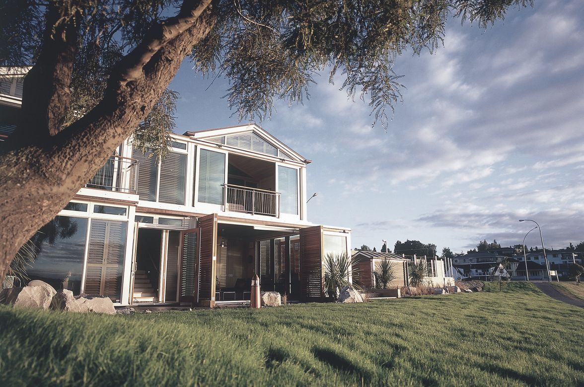 Te Kowhai Landing | Lakeside Boutique Accommodation