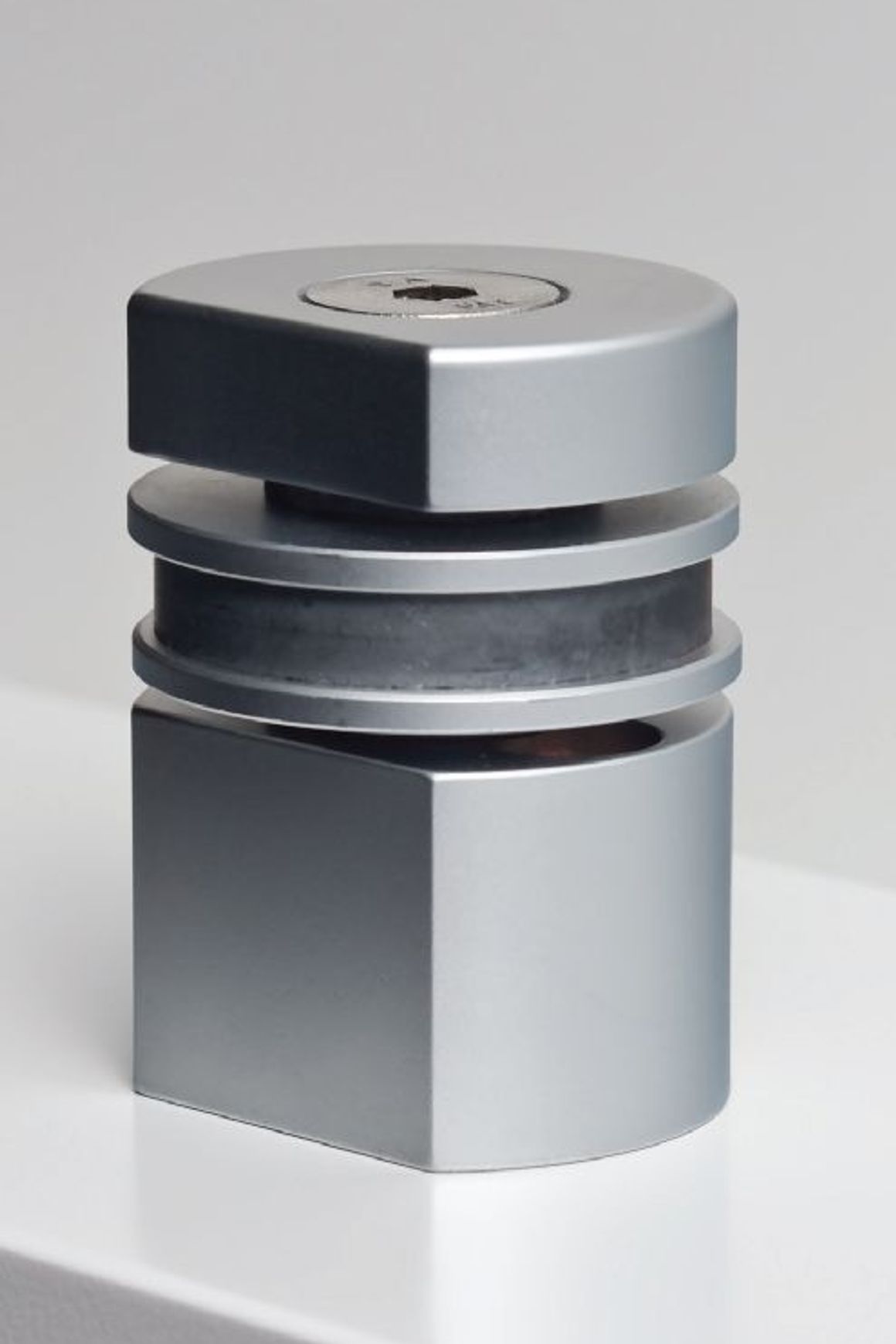 HB710 Round Magnetic Floor Mount Doorstop