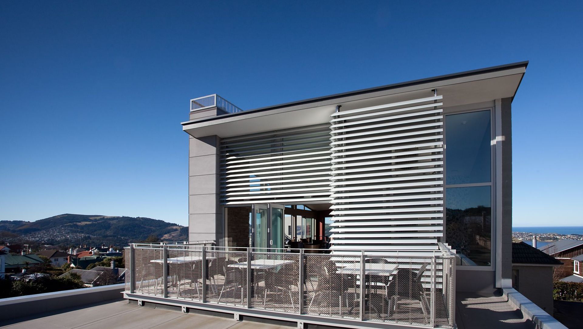 Luna Bar, Dunedin banner