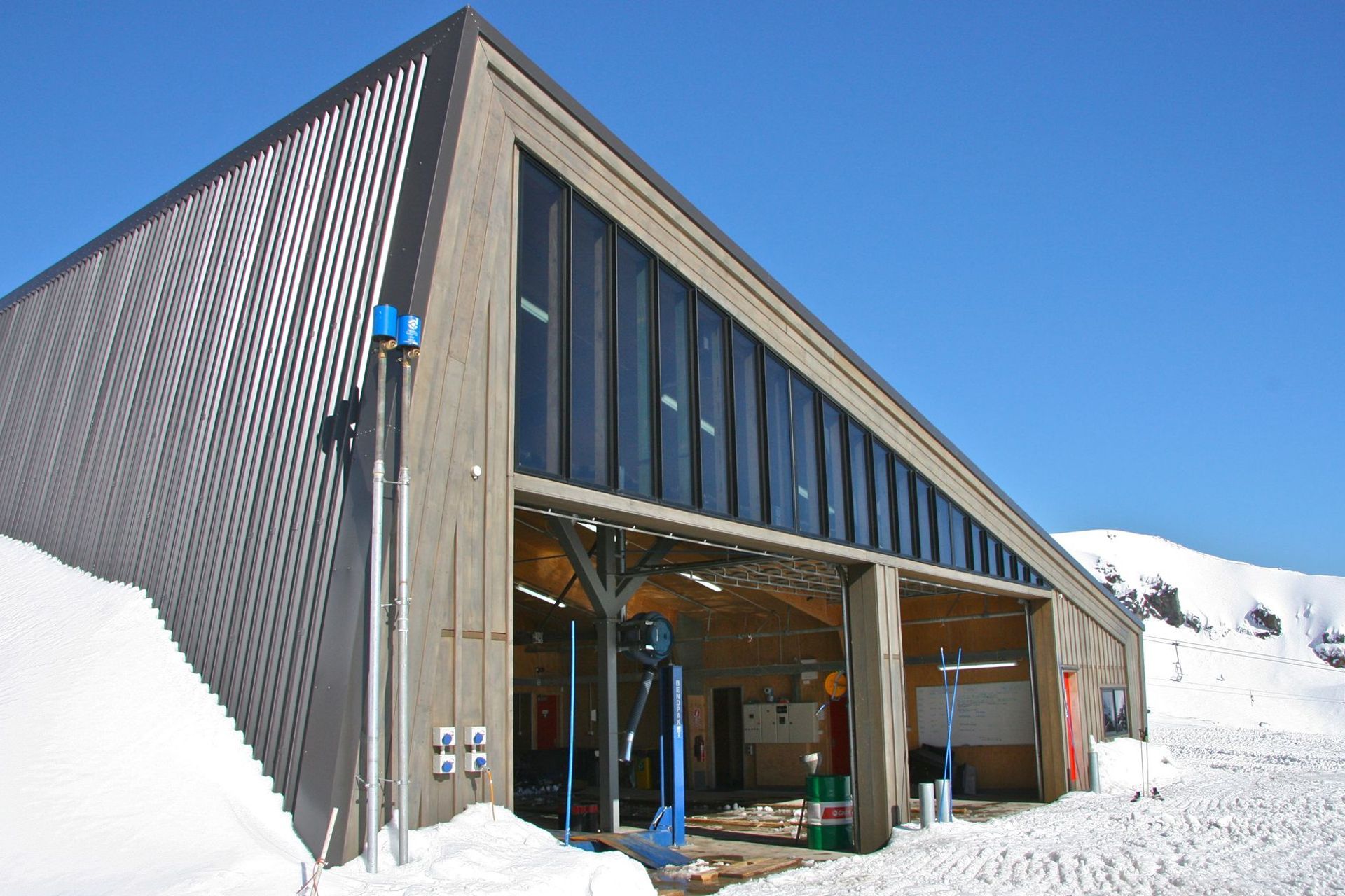 Knoll Ridge Cat Shed