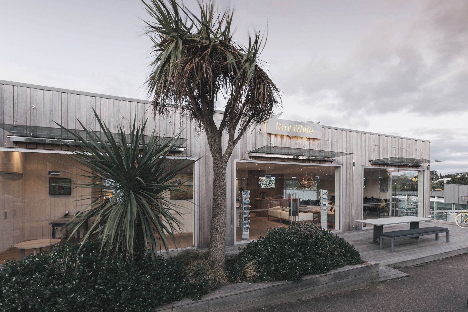 RAY WHITE REAL ESTATE WAIHEKE ISLAND