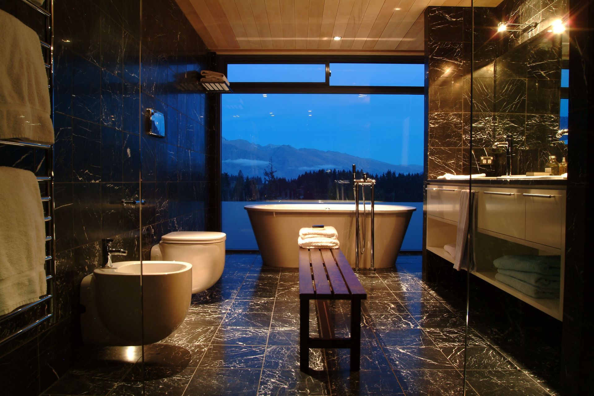 Lake Street Apartments