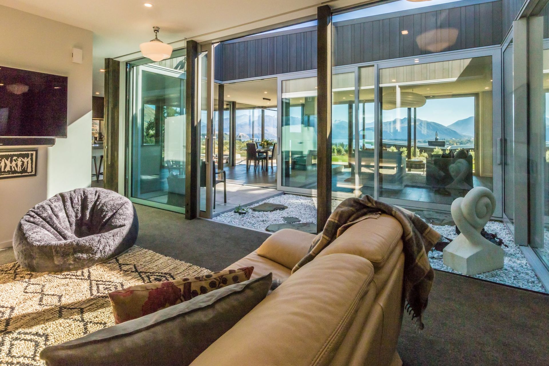 Lake Wanaka Courtyard House