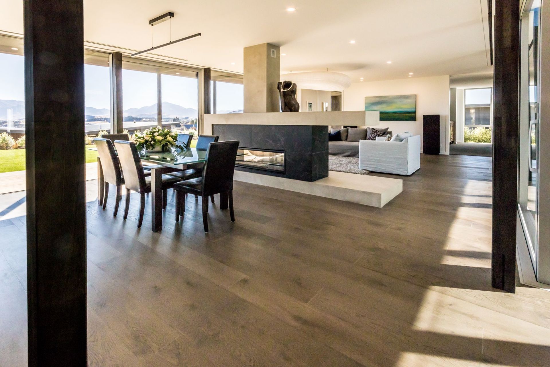 Lake Wanaka Courtyard House