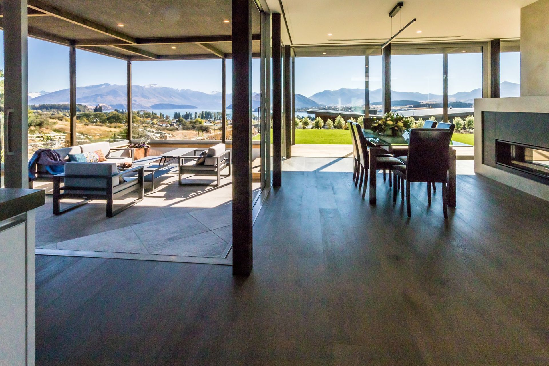 Lake Wanaka Courtyard House