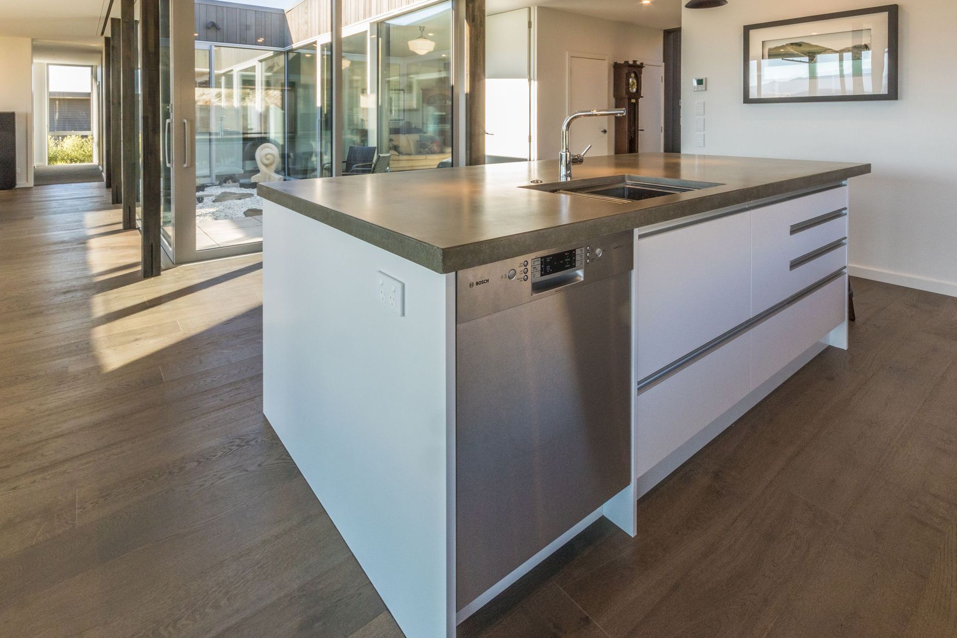 Lake Wanaka Courtyard House