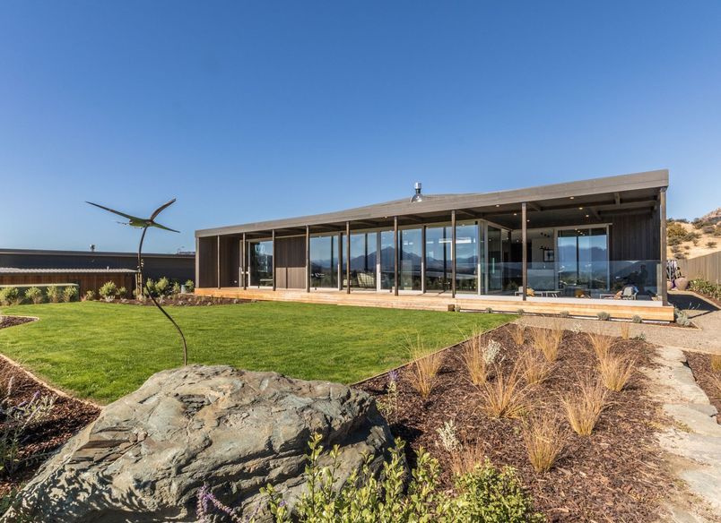 Lake Wanaka Courtyard House