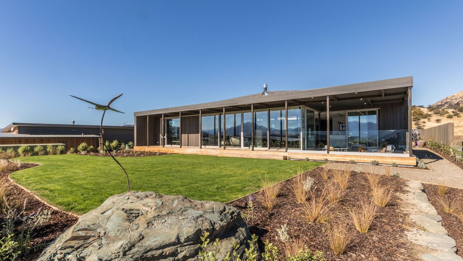 Lake Wanaka Courtyard House banner