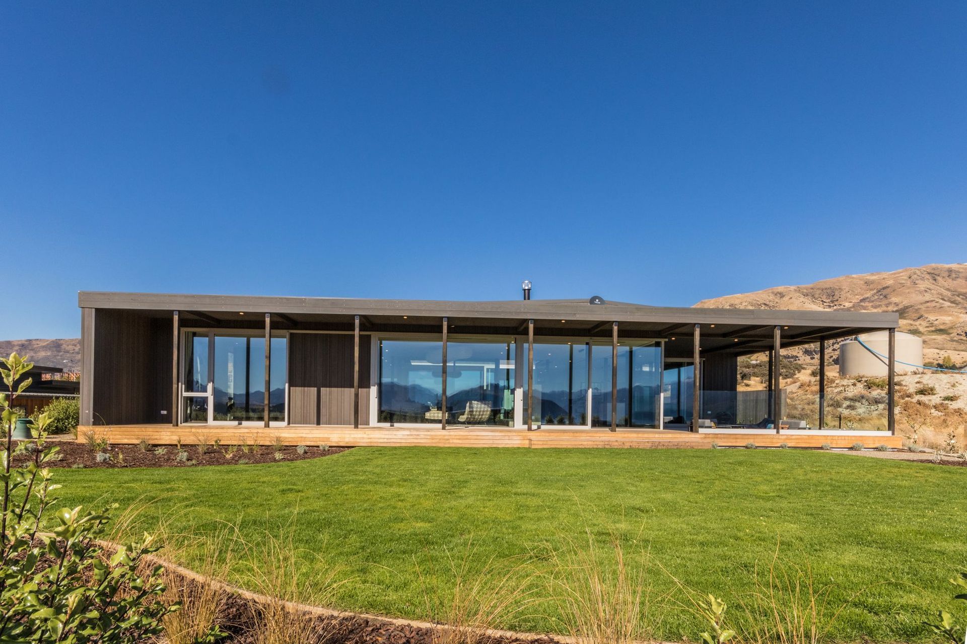 Lake Wanaka Courtyard House