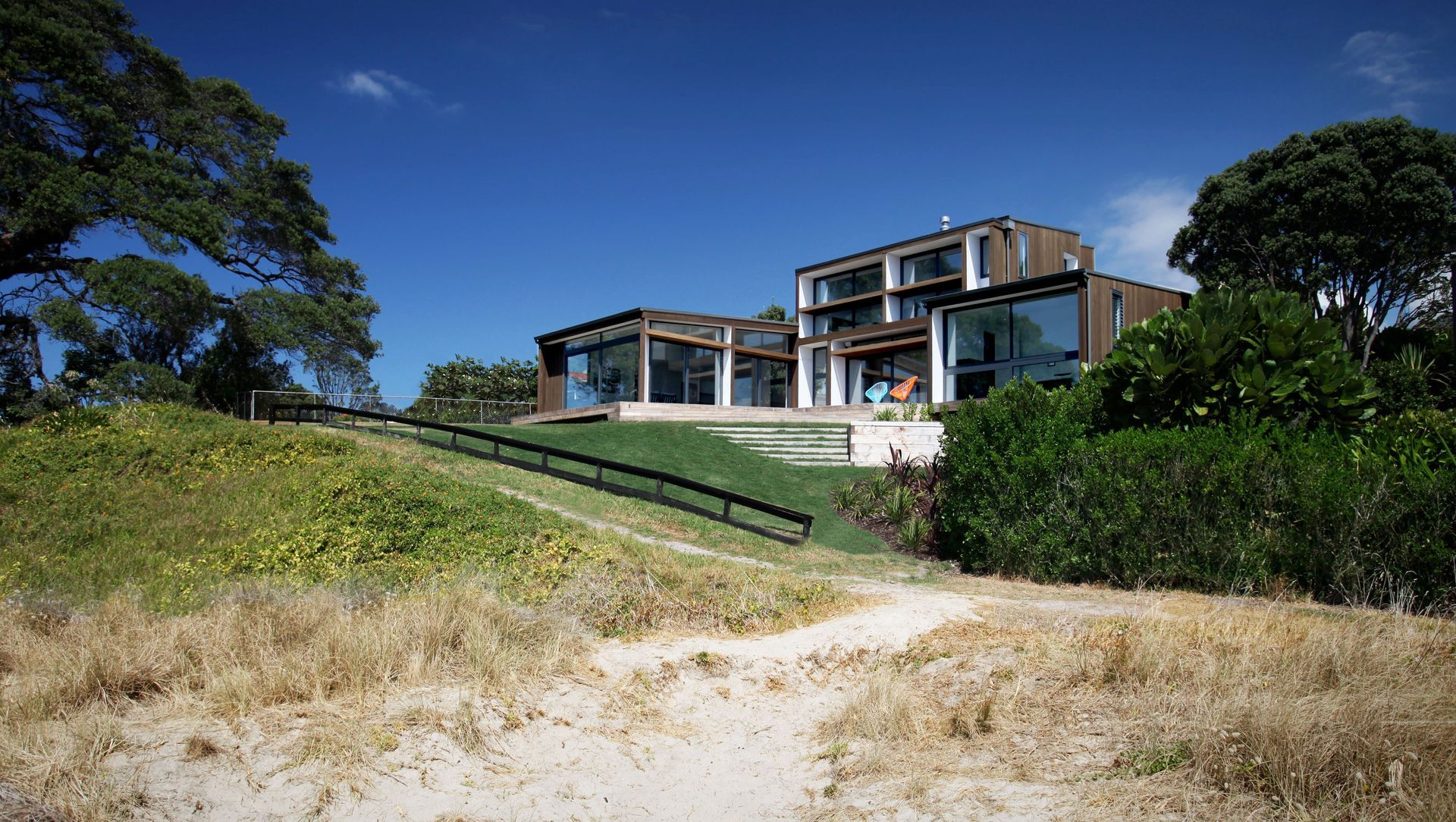 Hahei Beach house banner