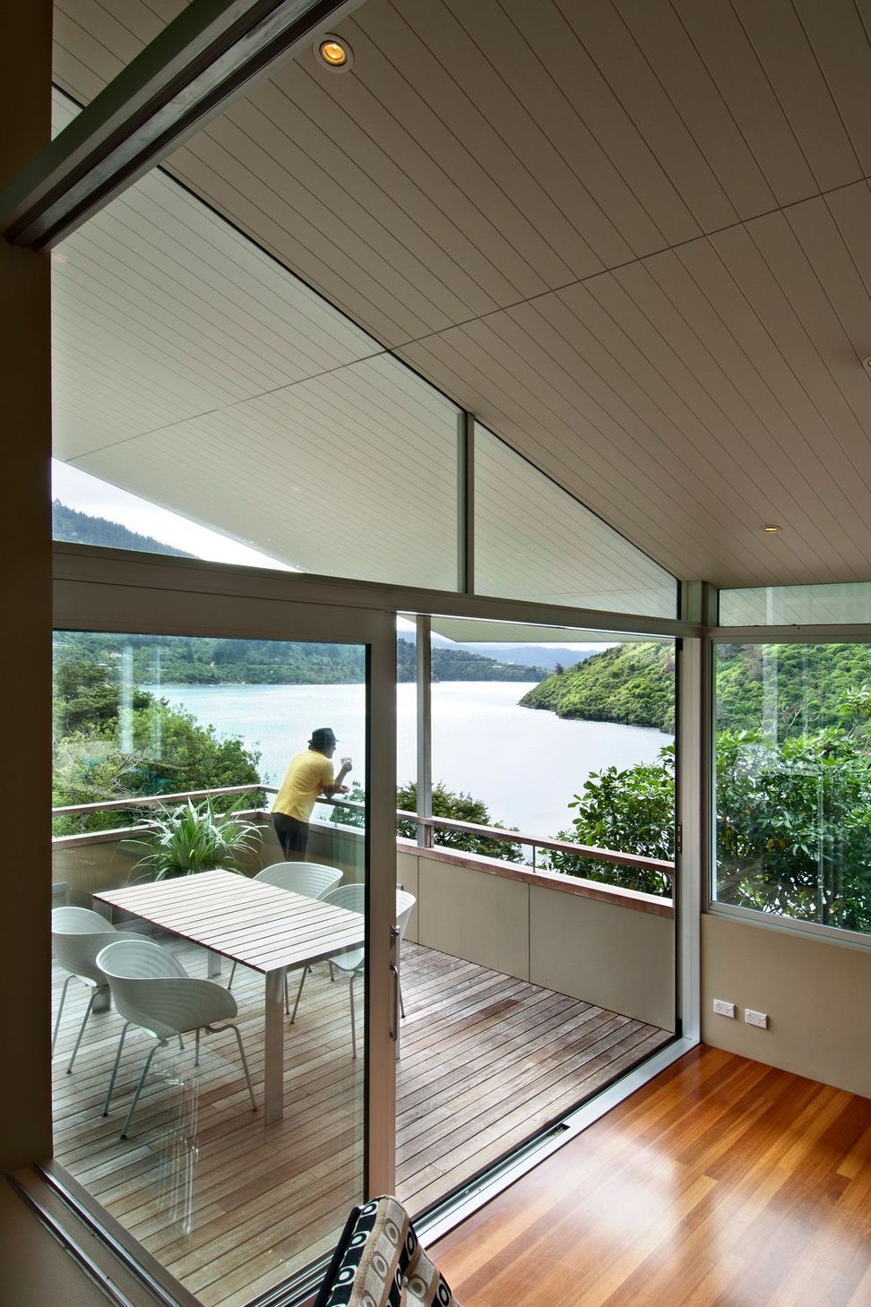 Apple Bay House
