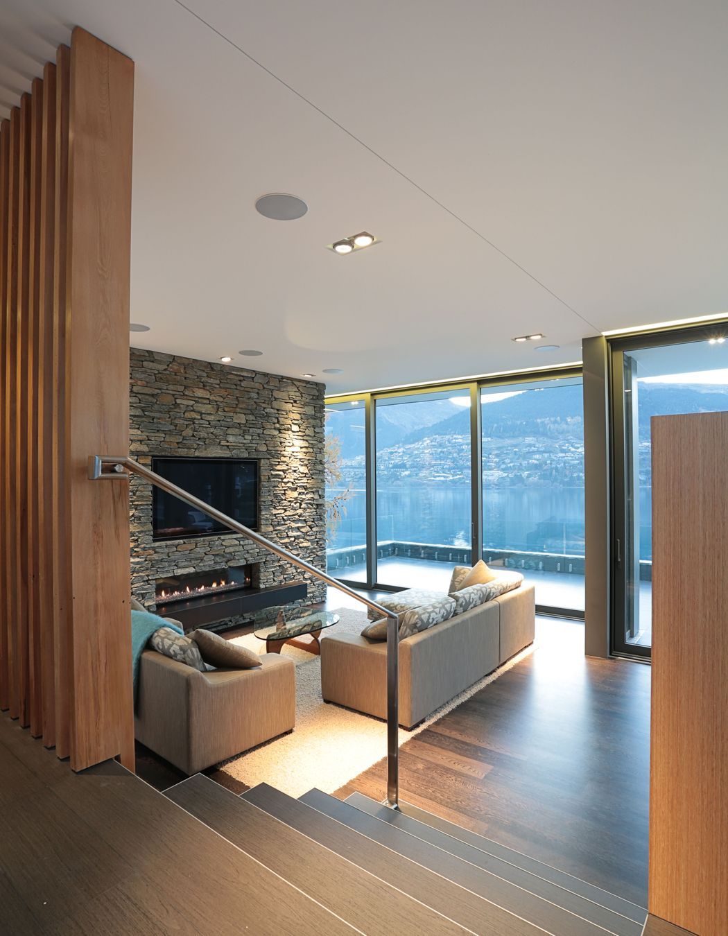 The Oliver House, Kelvin Heights, Queenstown