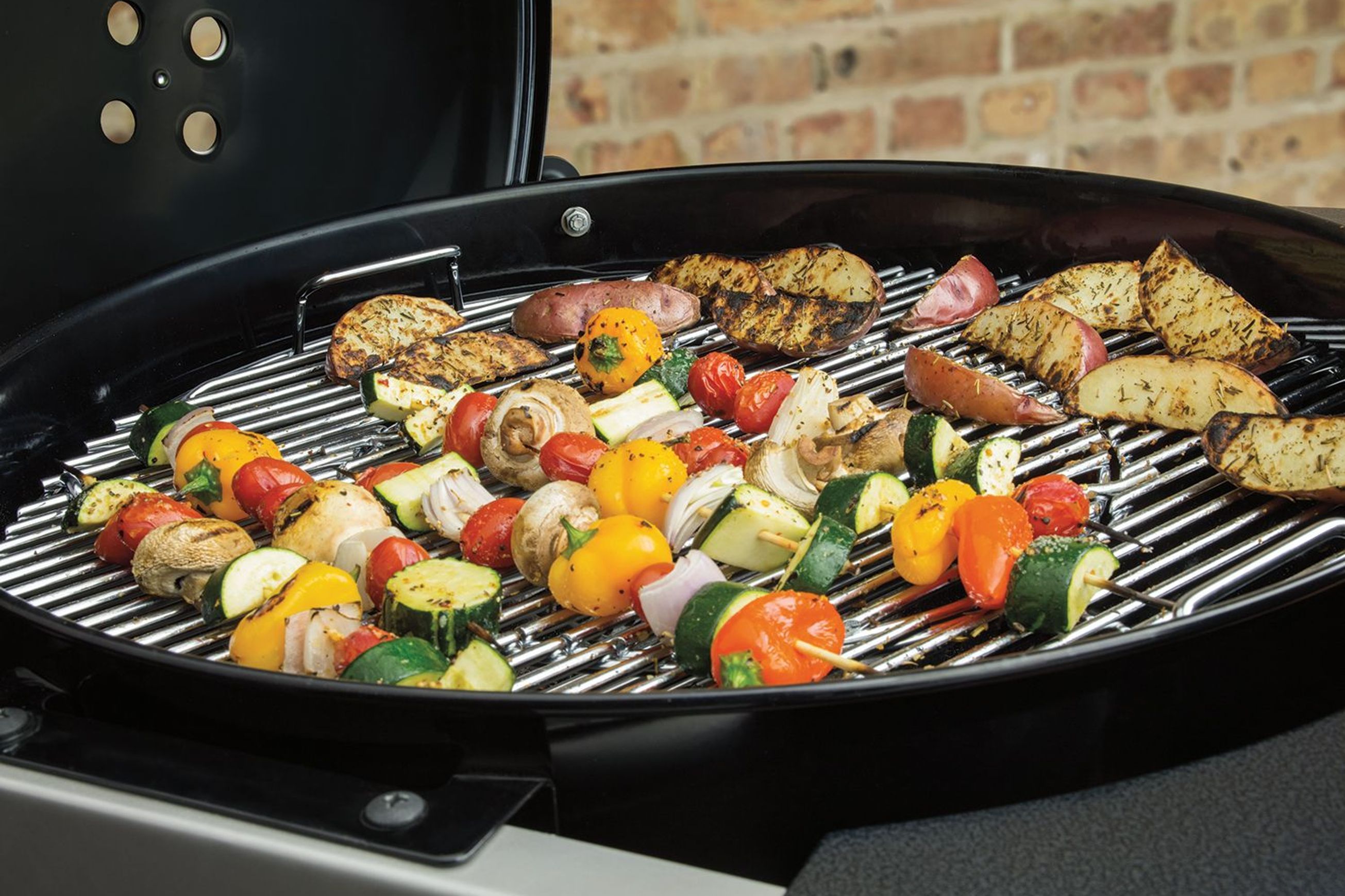Performer Kettle Charcoal BBQ by Weber