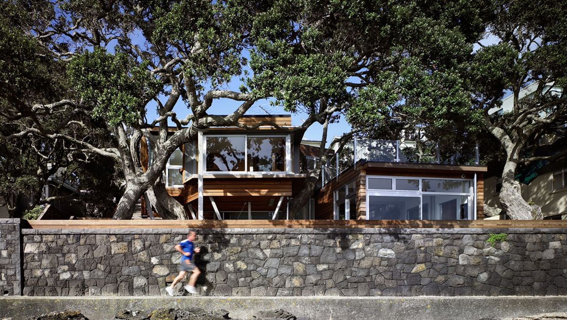 Thorne Bay House banner