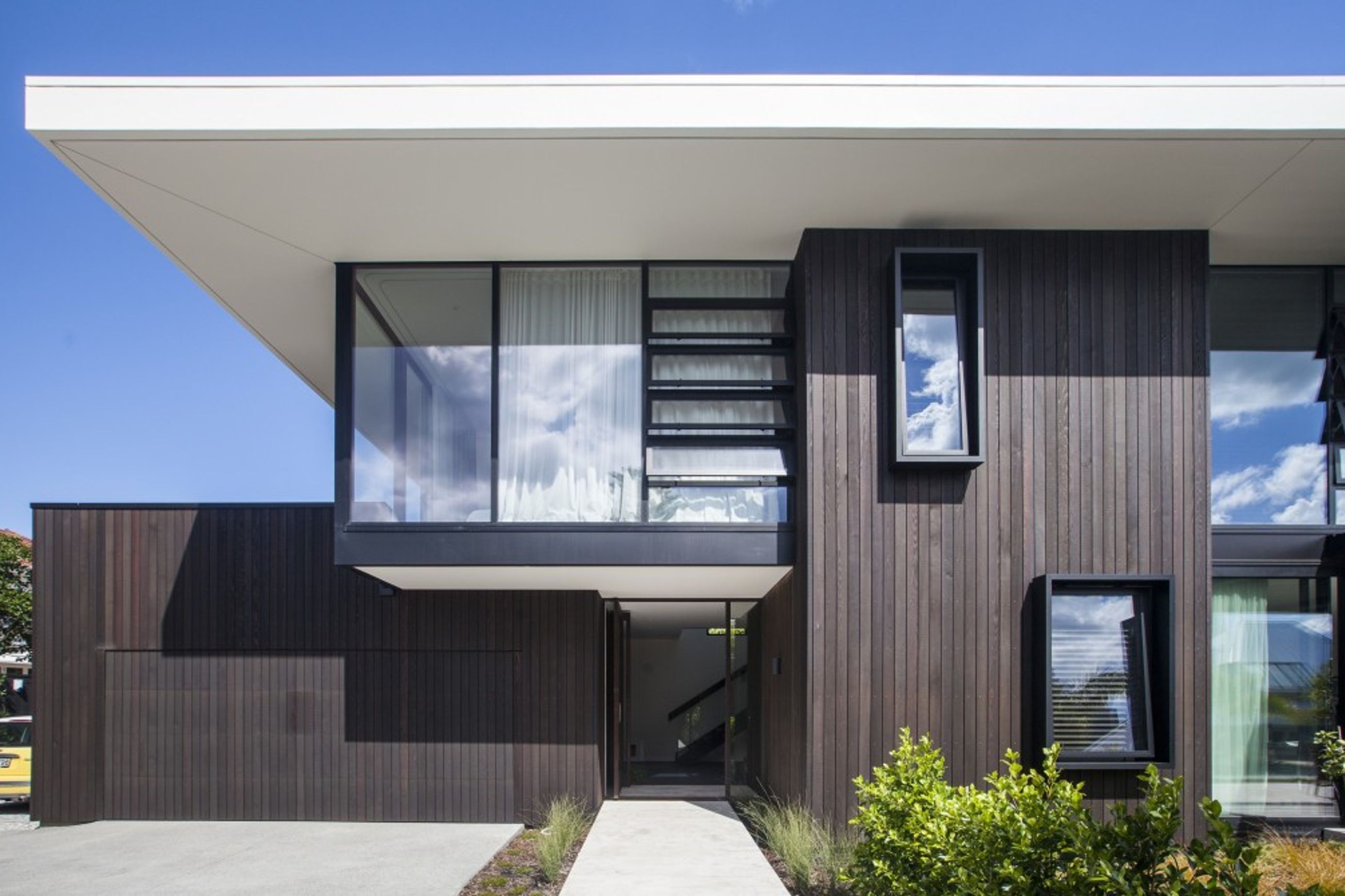 JSC Vertical Shiplap Timber Weatherboards
