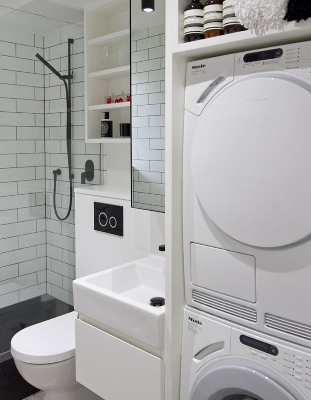 Small Parnell 70s Apartment