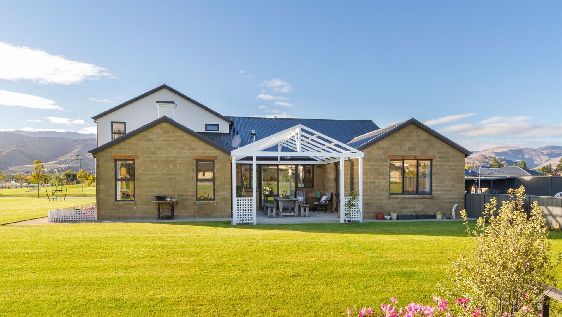 Cromwell Home banner