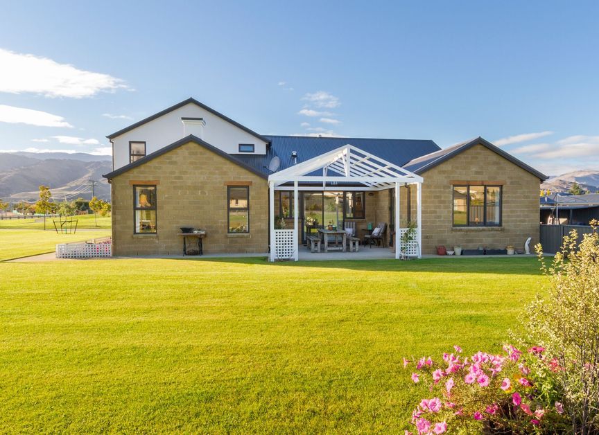 Keith Mackenzie Builder