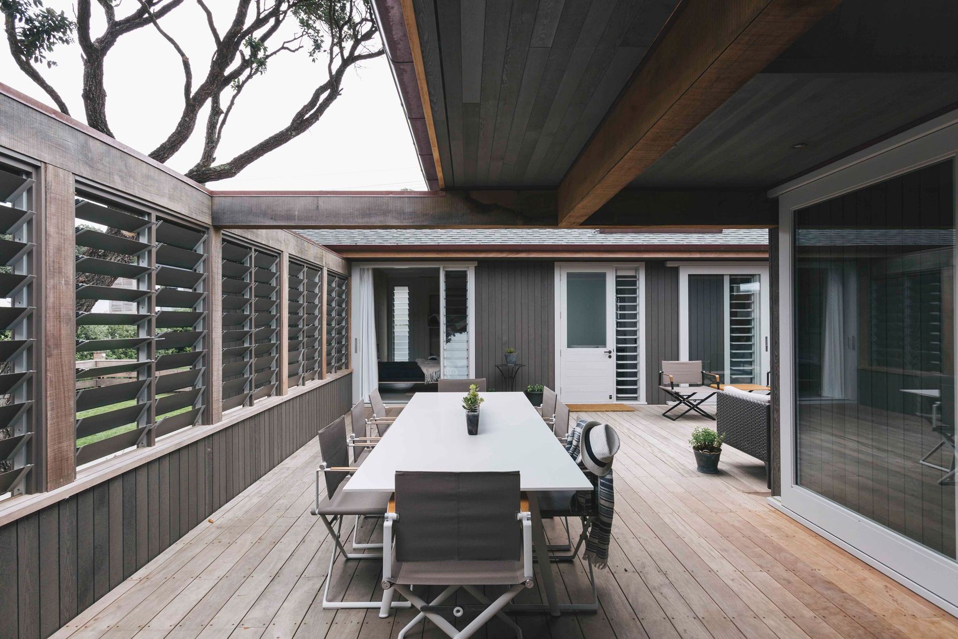 PALM BEACH BOAT HOUSE – WAIHEKE ISLAND