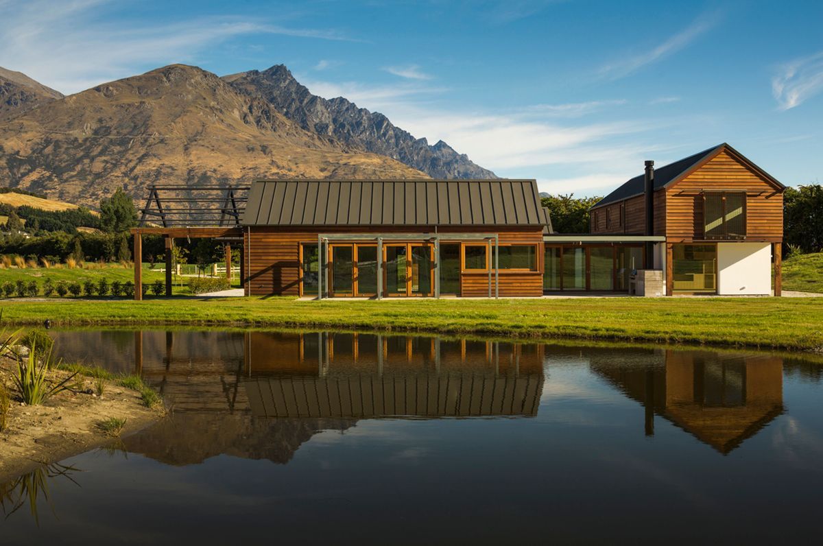 Hawthorn Contemporary Farmhouse