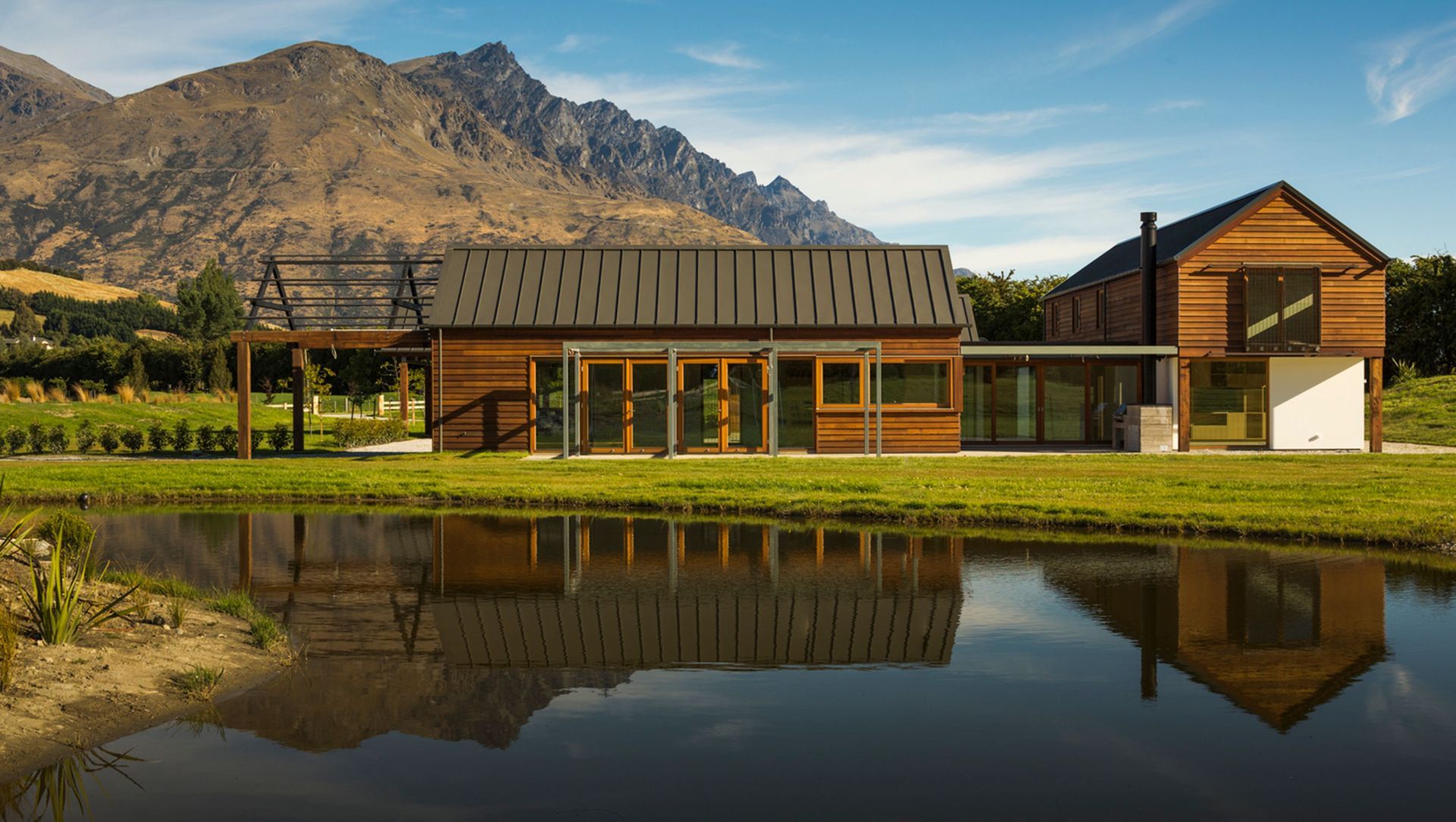 Hawthorn "Contemporary Farm" House banner