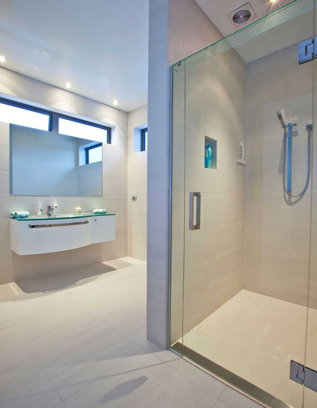 Woods Avenue Residence