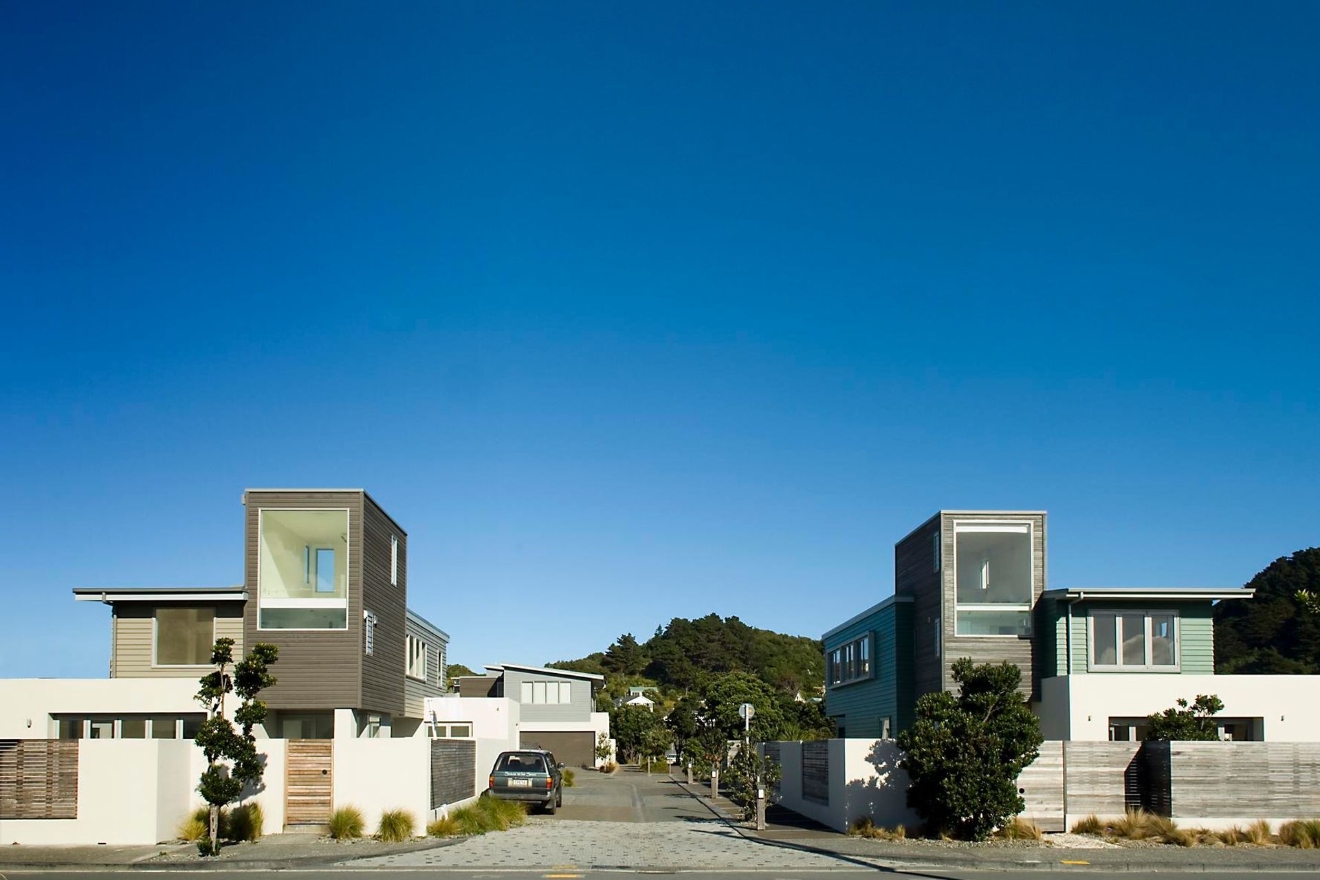 SEATOUN BEACH HOUSING