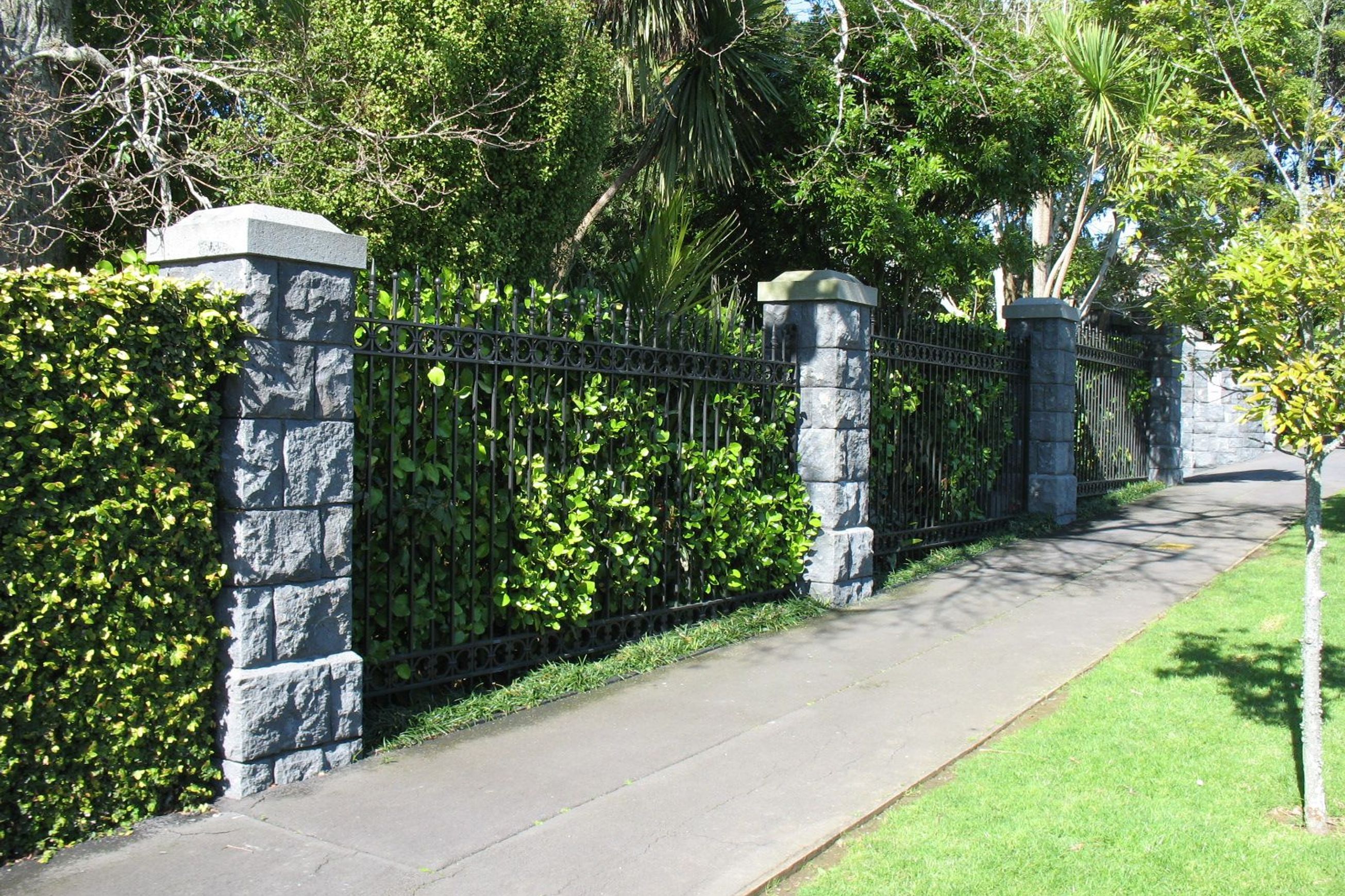 Stone Columns & Pillars