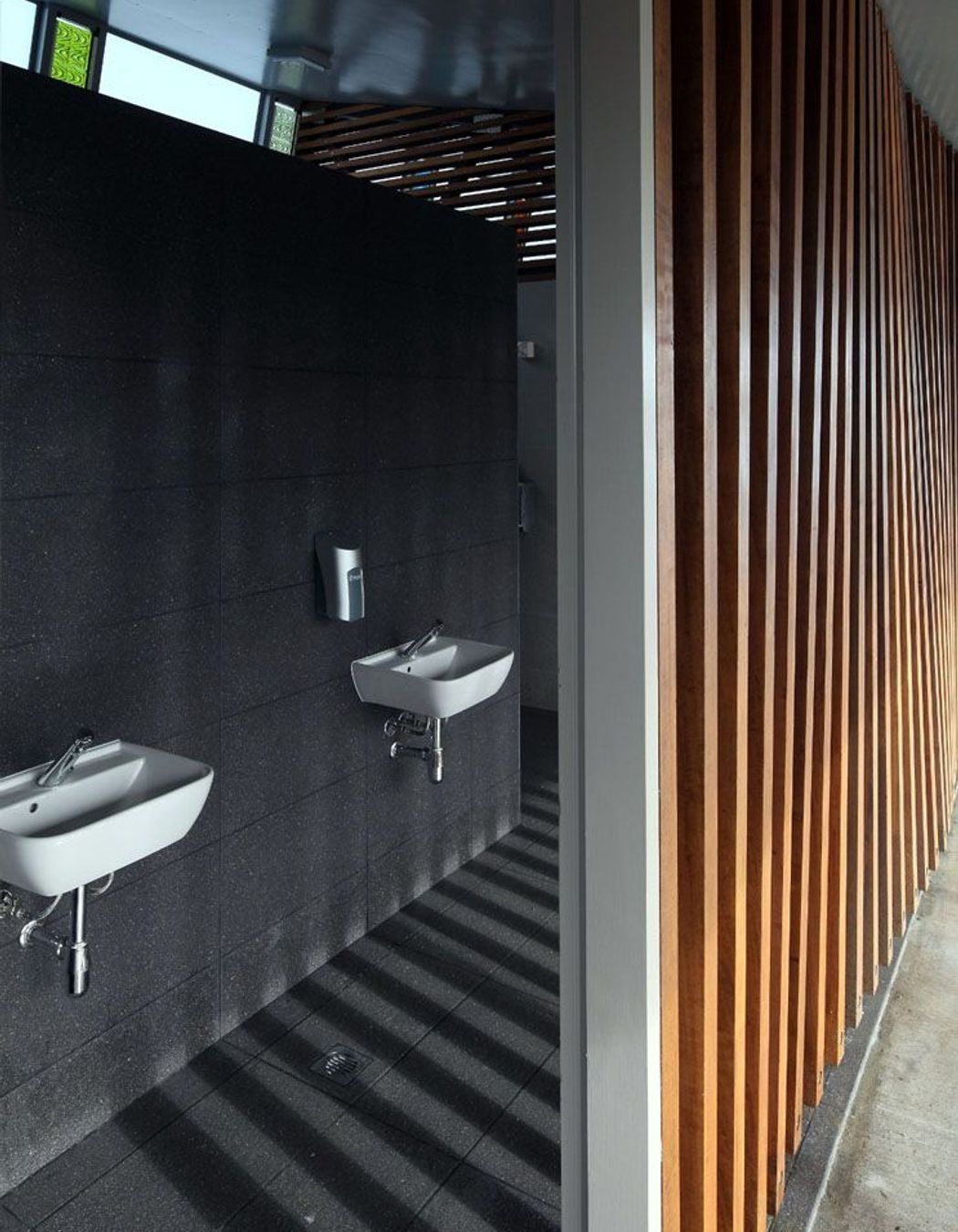 Westhaven Pier Z WC Block Westhaven Marina Pier Z