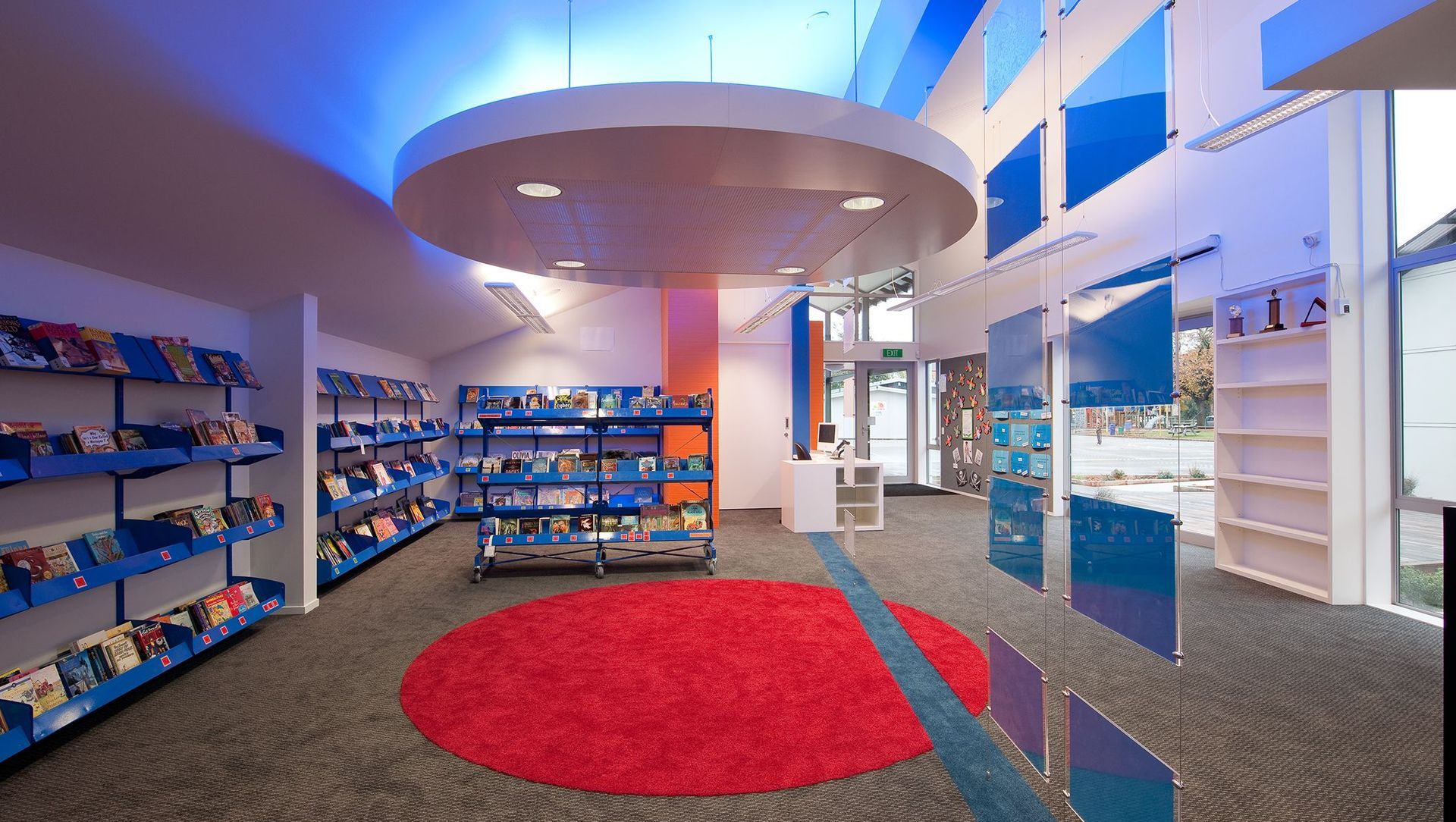 Loburn School Library banner