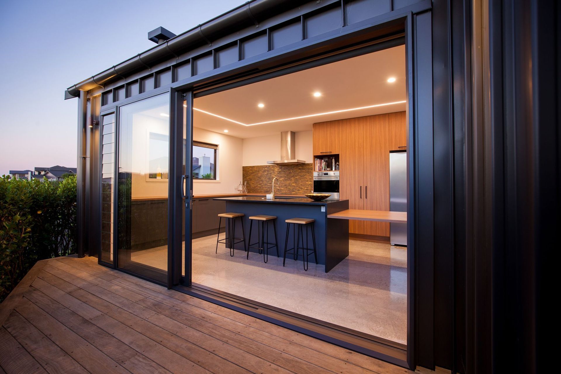 Links Drive Display Home