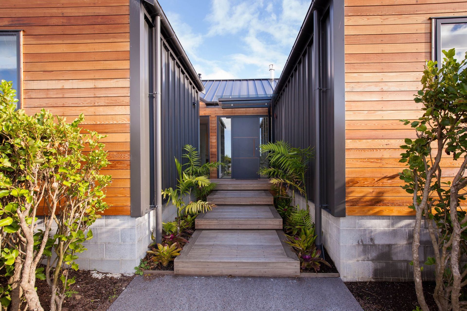 Links Drive Display Home