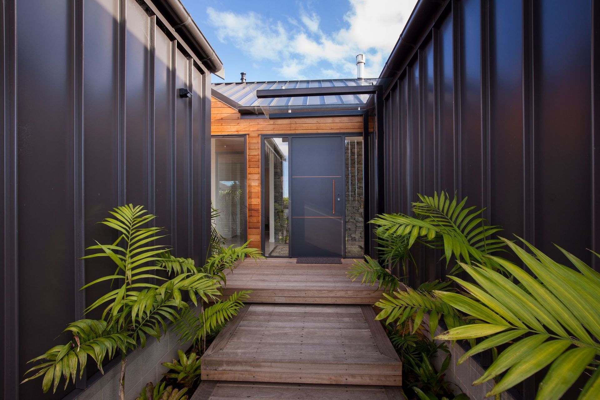 Links Drive Display Home