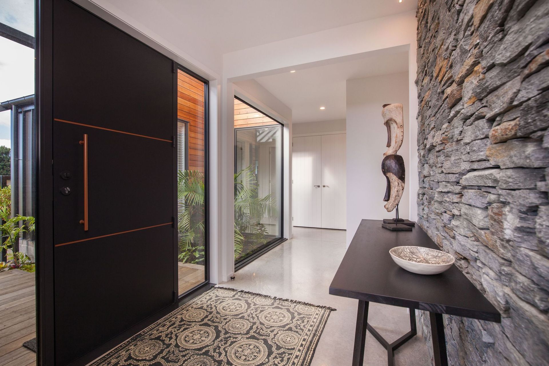 Links Drive Display Home