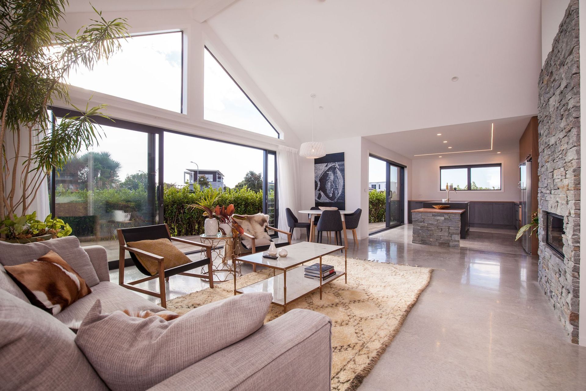 Links Drive Display Home