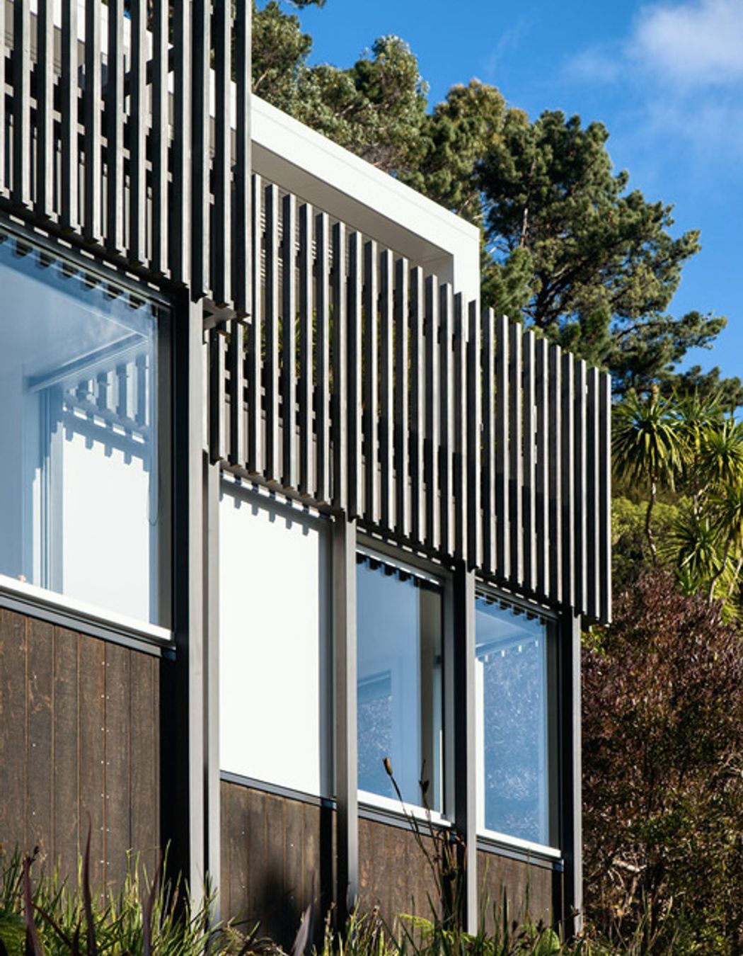 LOWRY BAY HOUSE 2011