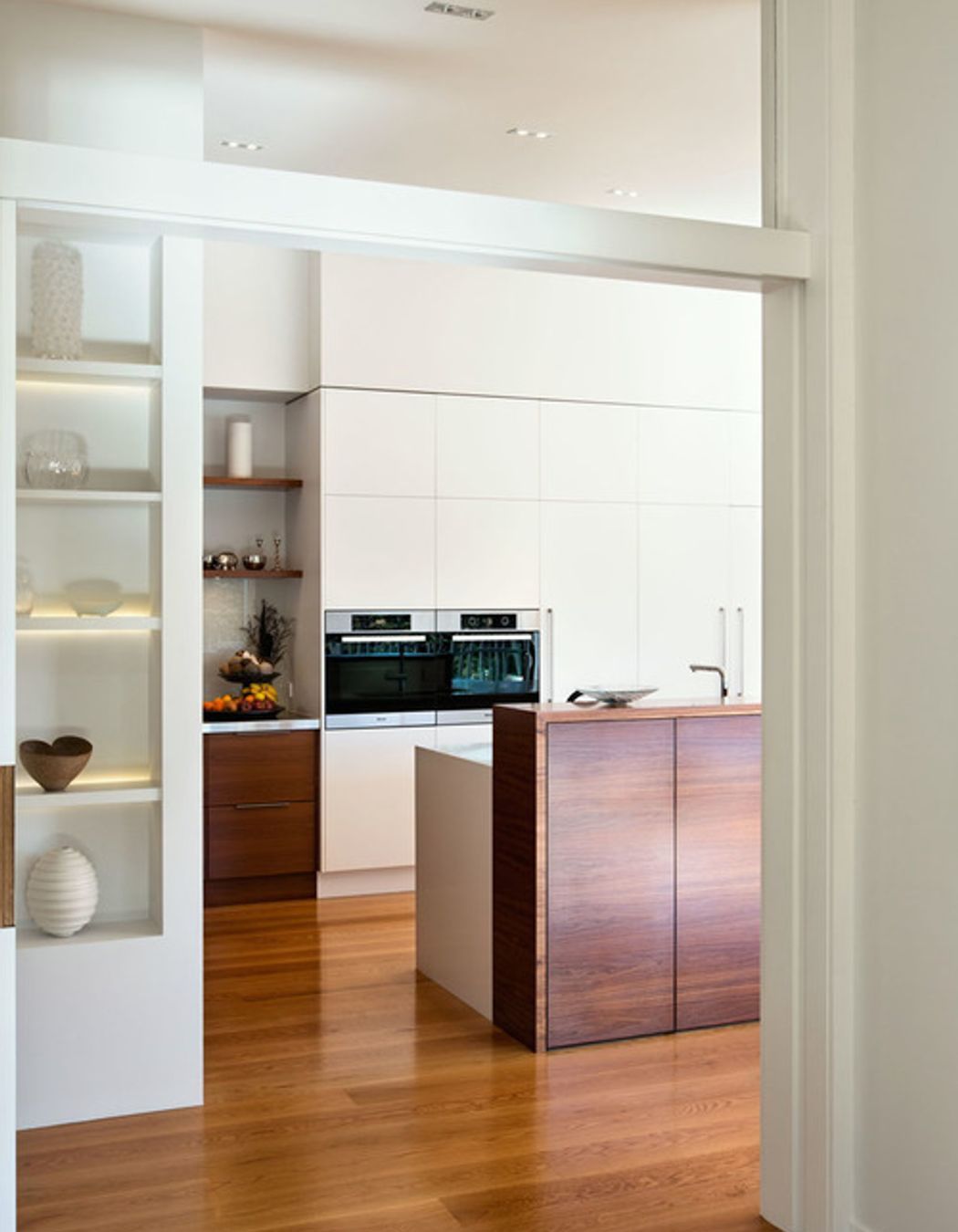 LOWRY BAY HOUSE 2011