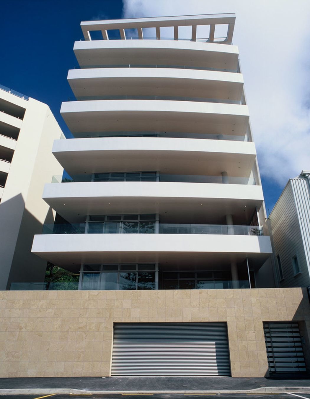 MITIKA APARTMENTS 2004