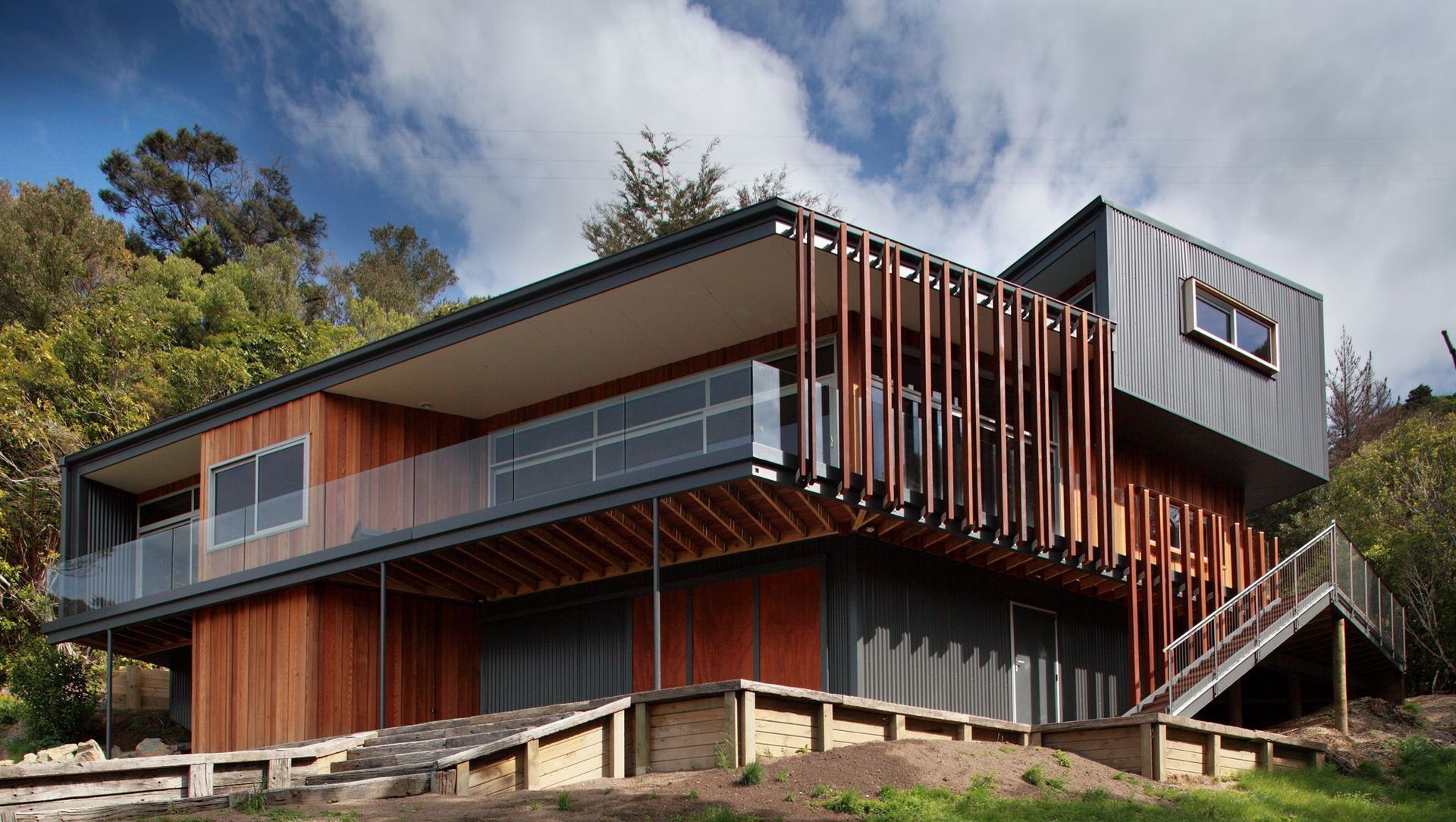 Onekoura House banner