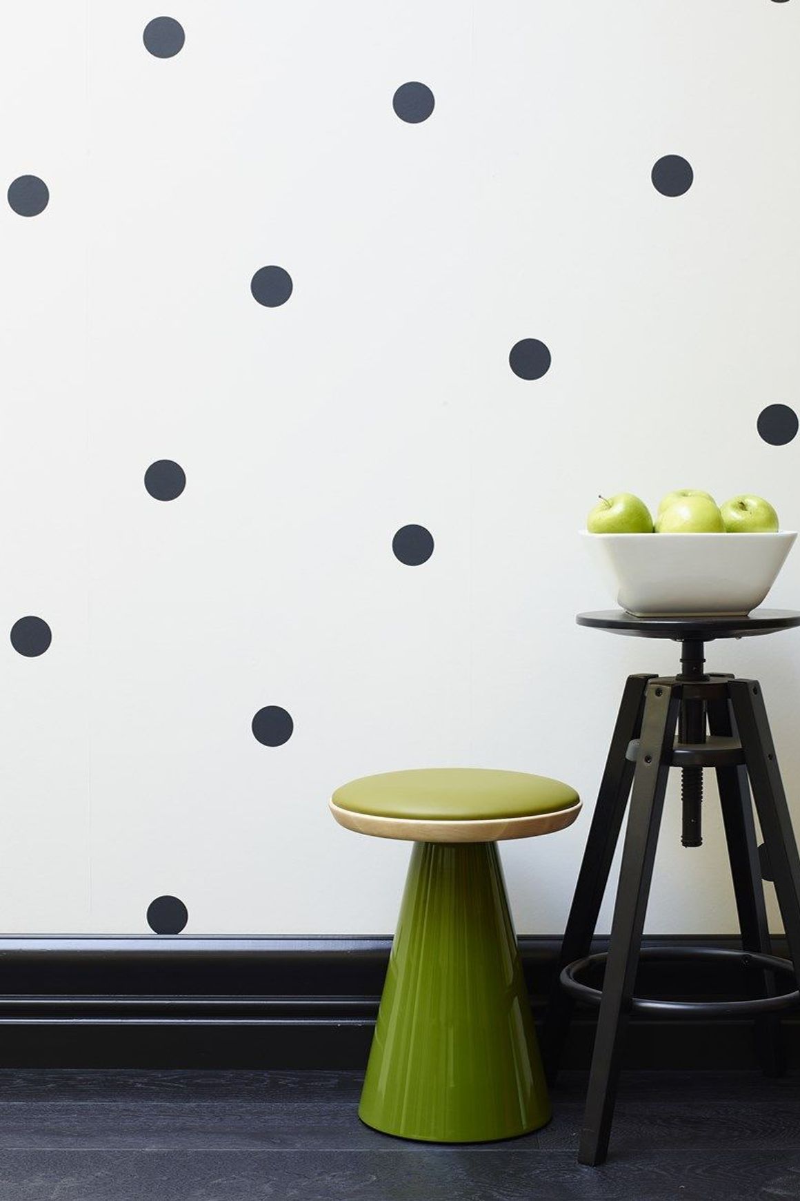 Aqua Gloss Enamel Paint: a water based acrylic enamel with a super shiny extremely hard-wearing gloss finish