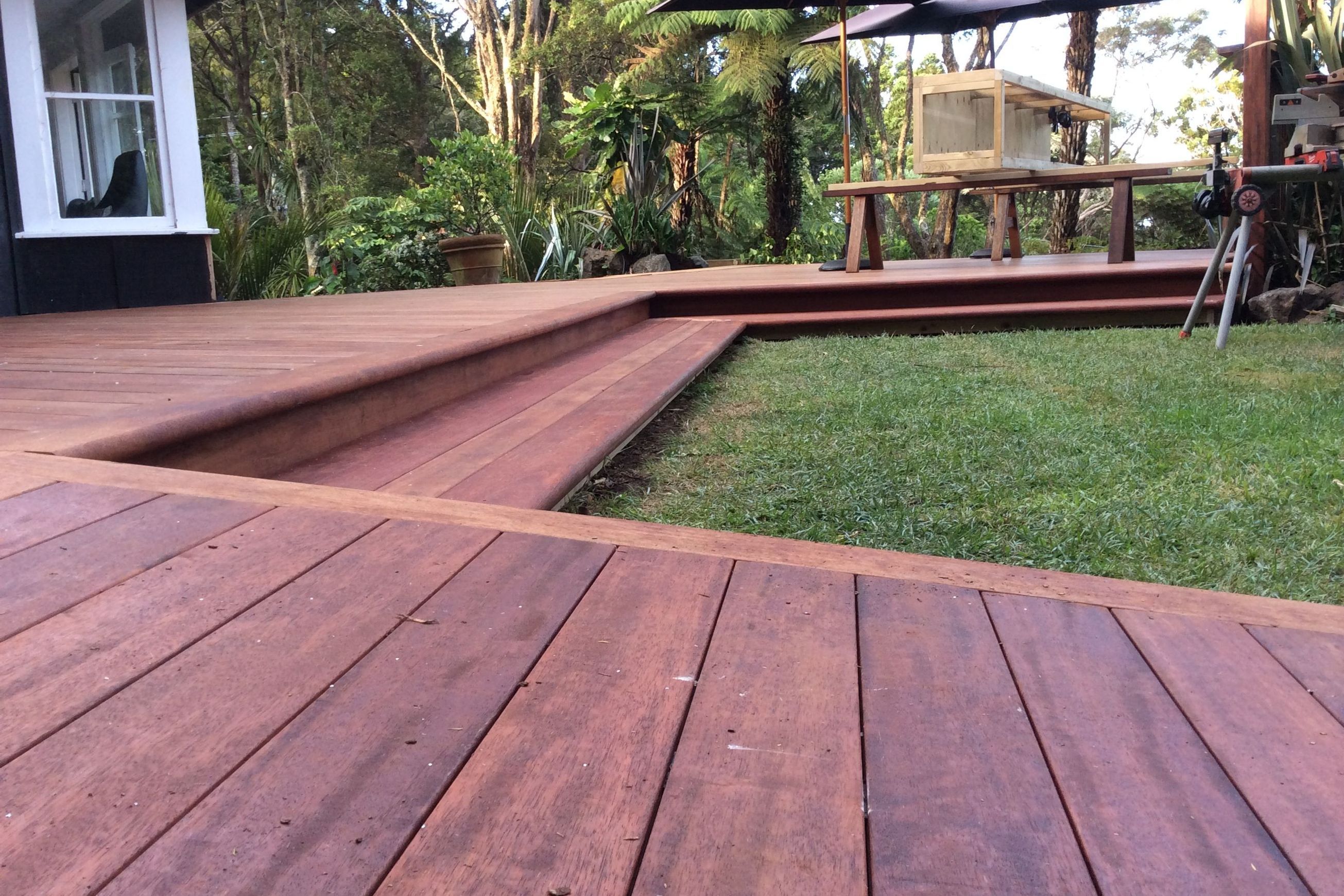 Nail-Free ShadowDeck™ Kwila Dome Decking System